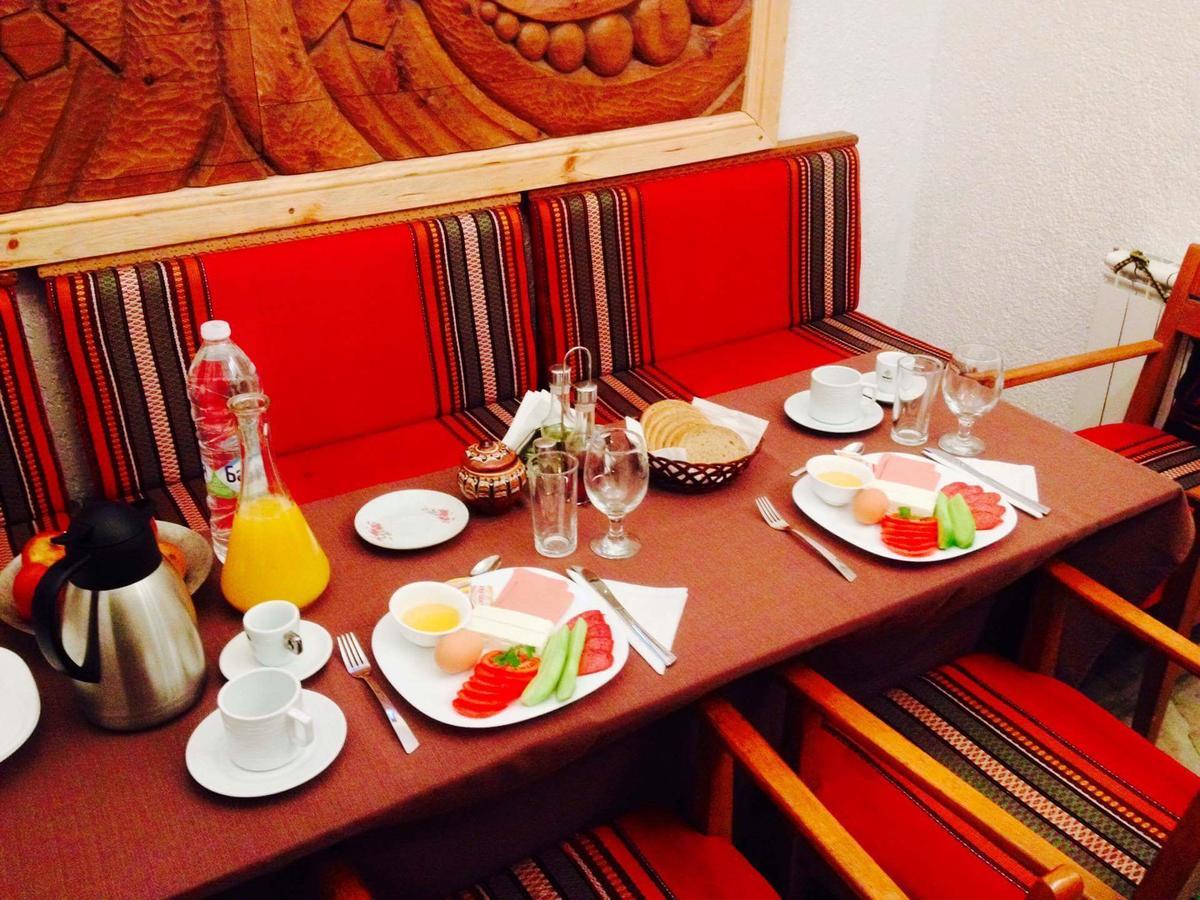 Hotel Sokay Trjavna Eksteriør bilde